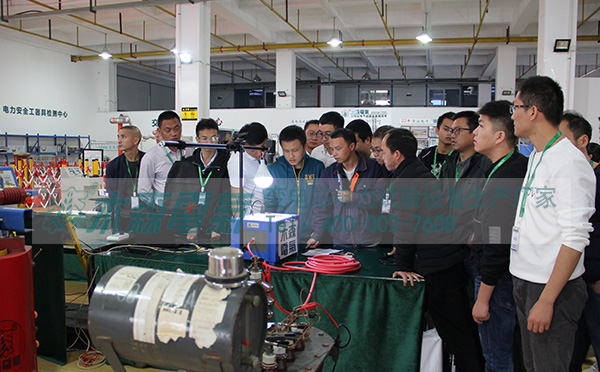 第25期高壓電氣預防性試驗培訓班介損實操現場 第25期高壓電氣預防性試驗培訓班介損實操現場